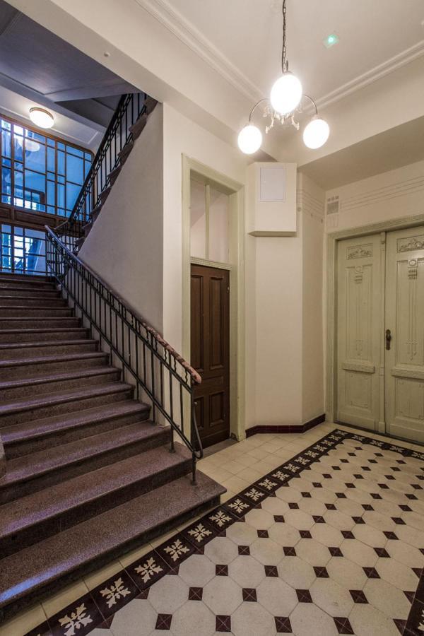 Ferienwohnung Apartament Grey Pearl Downtown Warschau Exterior foto